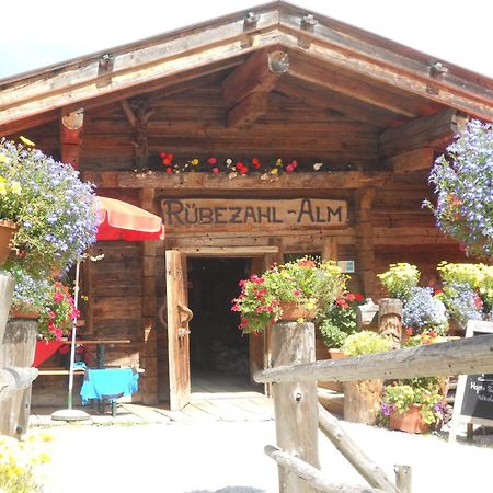 Landgasthof Pfarrwirt Hotel Thiersee Exterior photo